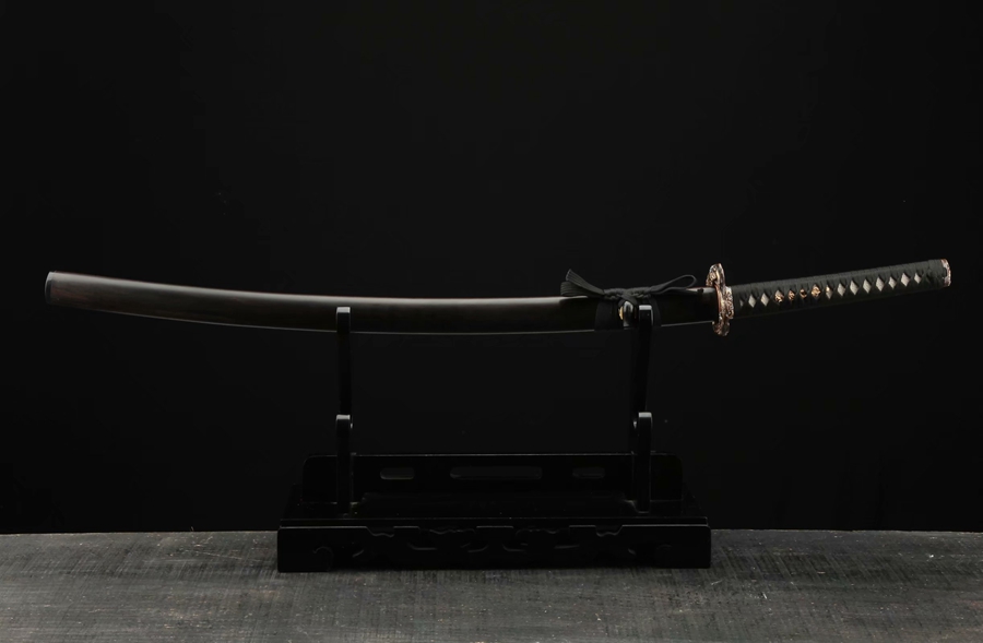 三色铜“青龙刀盘”武士刀（黑檀