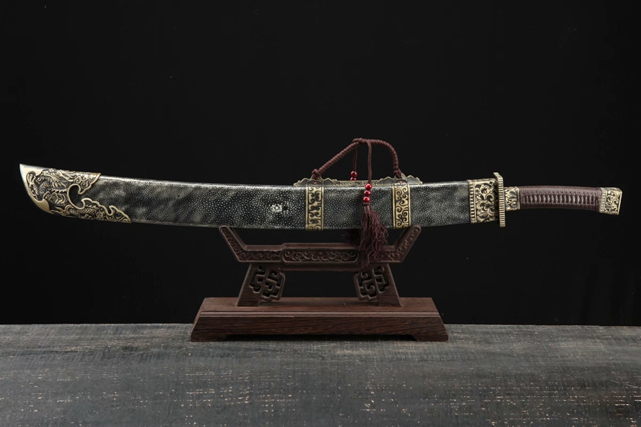 三色铜“青龙刀盘”武士刀（黑檀