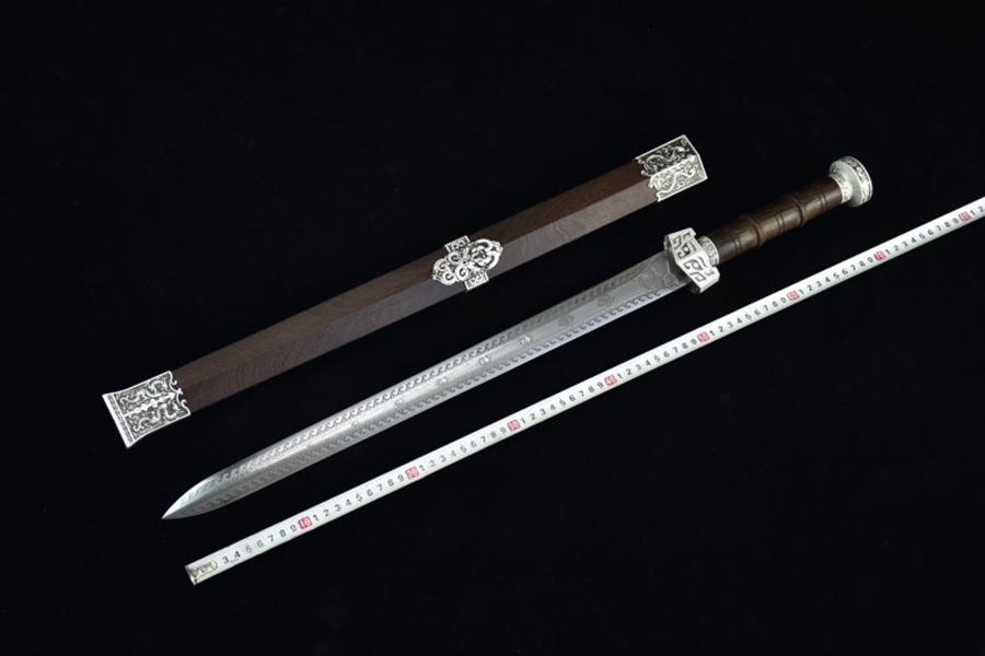三色铜“青龙刀盘”武士刀（黑檀