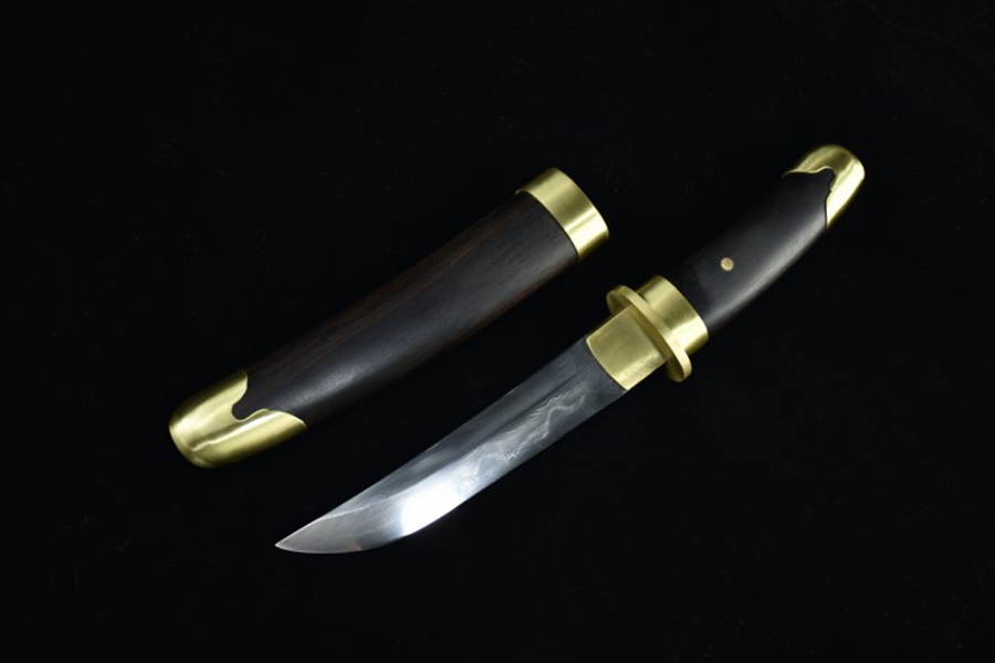 三色铜“青龙刀盘”武士刀（黑檀