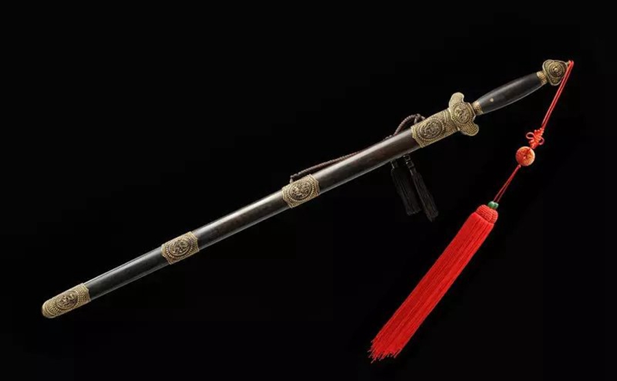 三色铜“青龙刀盘”武士刀（黑檀