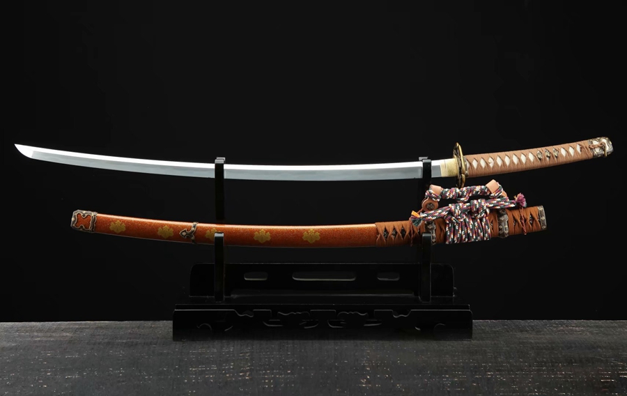 三色铜“青龙刀盘”武士刀（黑檀