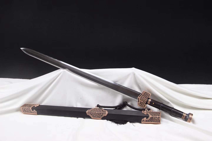 三色铜“青龙刀盘”武士刀（黑檀