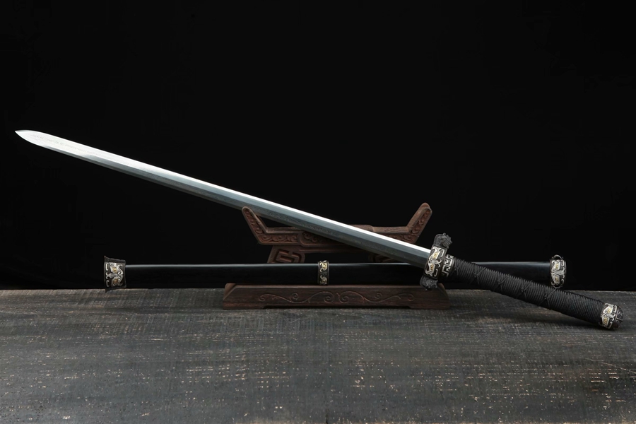 三色铜“青龙刀盘”武士刀（黑檀