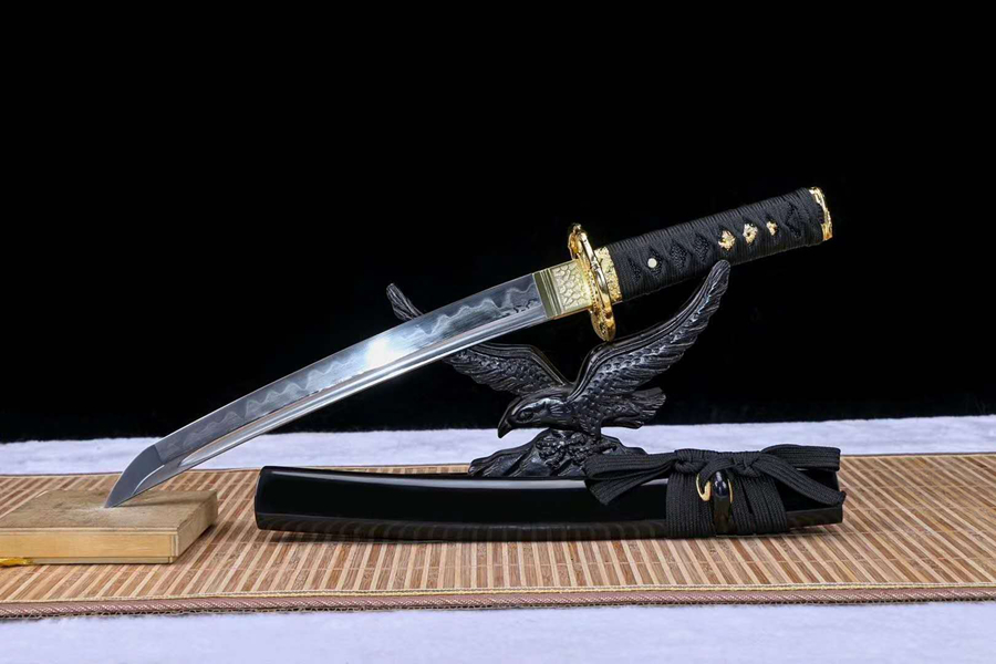三色铜“青龙刀盘”武士刀（黑檀