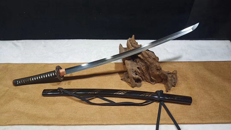 三色铜“青龙刀盘”武士刀（黑檀