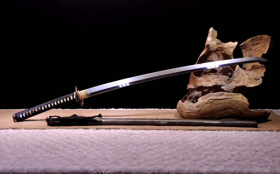 三色铜“青龙刀盘”武士刀（黑檀
