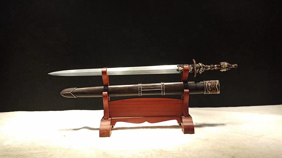 三色铜“青龙刀盘”武士刀（黑檀