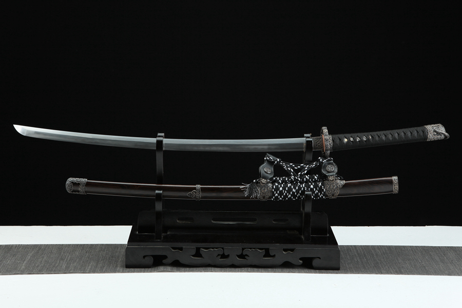 三色铜“青龙刀盘”武士刀（黑檀