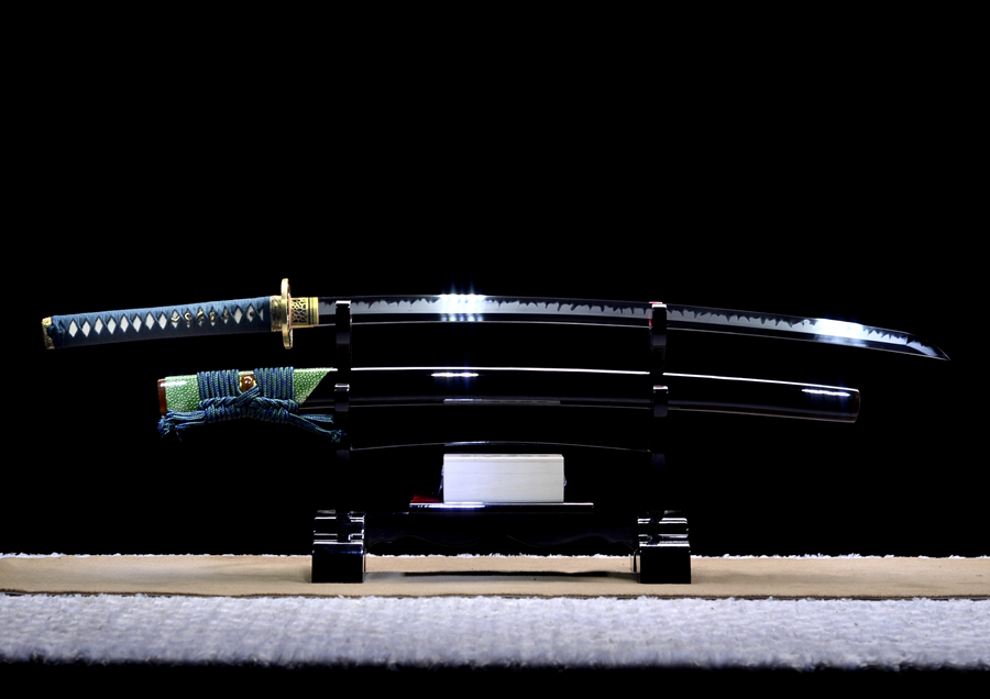 三色铜“青龙刀盘”武士刀（黑檀