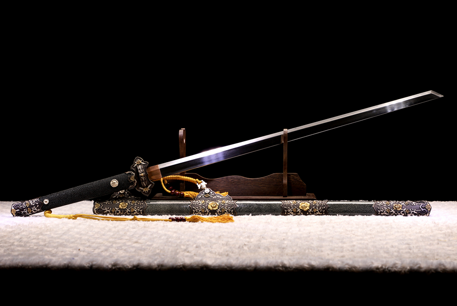 三色铜“青龙刀盘”武士刀（黑檀