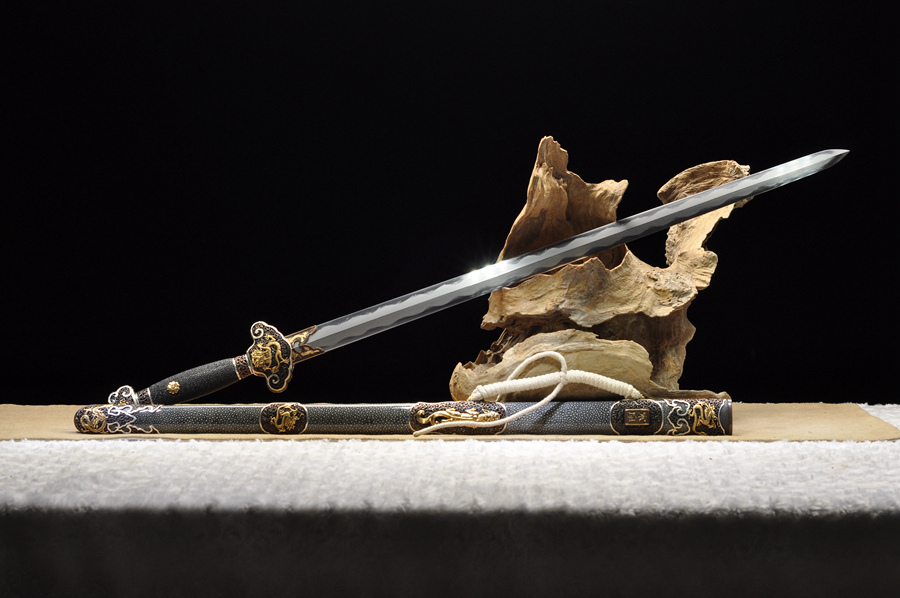 三色铜“青龙刀盘”武士刀（黑檀
