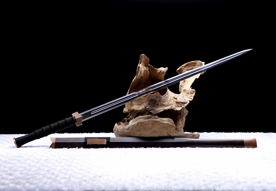三色铜“青龙刀盘”武士刀（黑檀