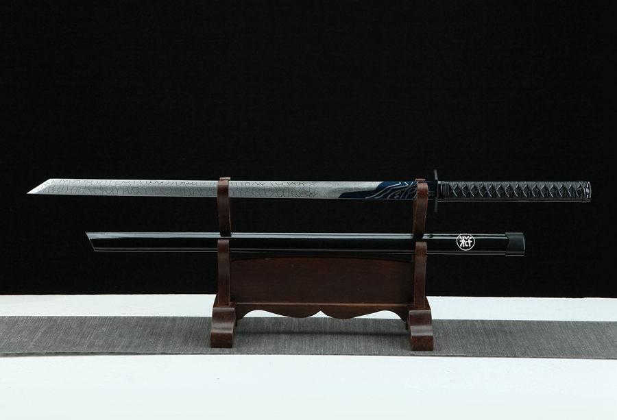 三色铜“青龙刀盘”武士刀（黑檀