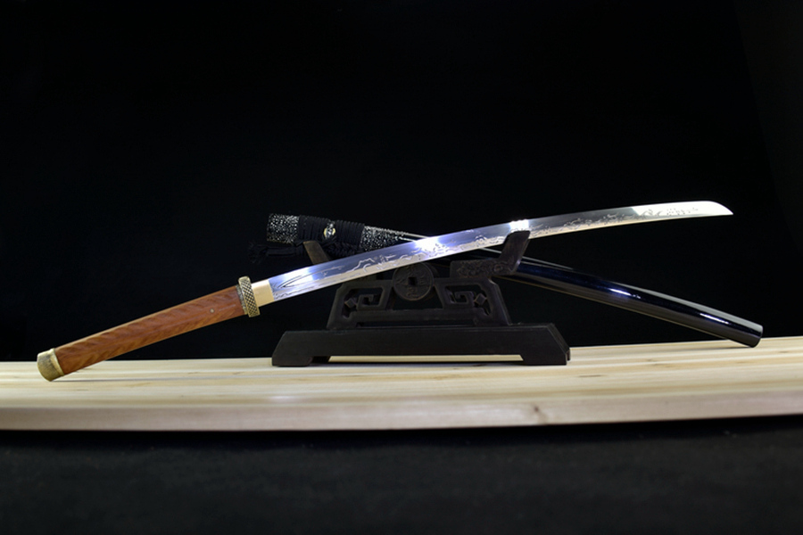 三色铜“青龙刀盘”武士刀（黑檀