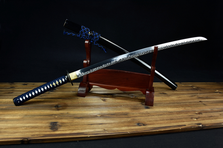 三色铜“青龙刀盘”武士刀（黑檀