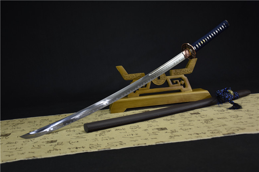 三色铜“青龙刀盘”武士刀（黑檀