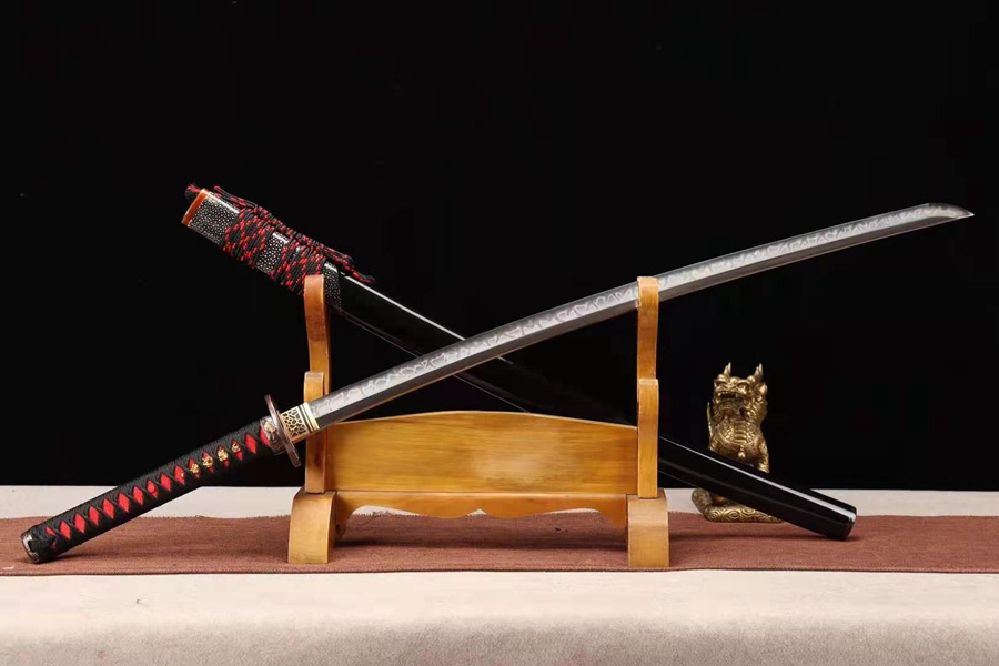 三色铜“青龙刀盘”武士刀（黑檀