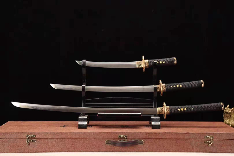 三色铜“青龙刀盘”武士刀（黑檀