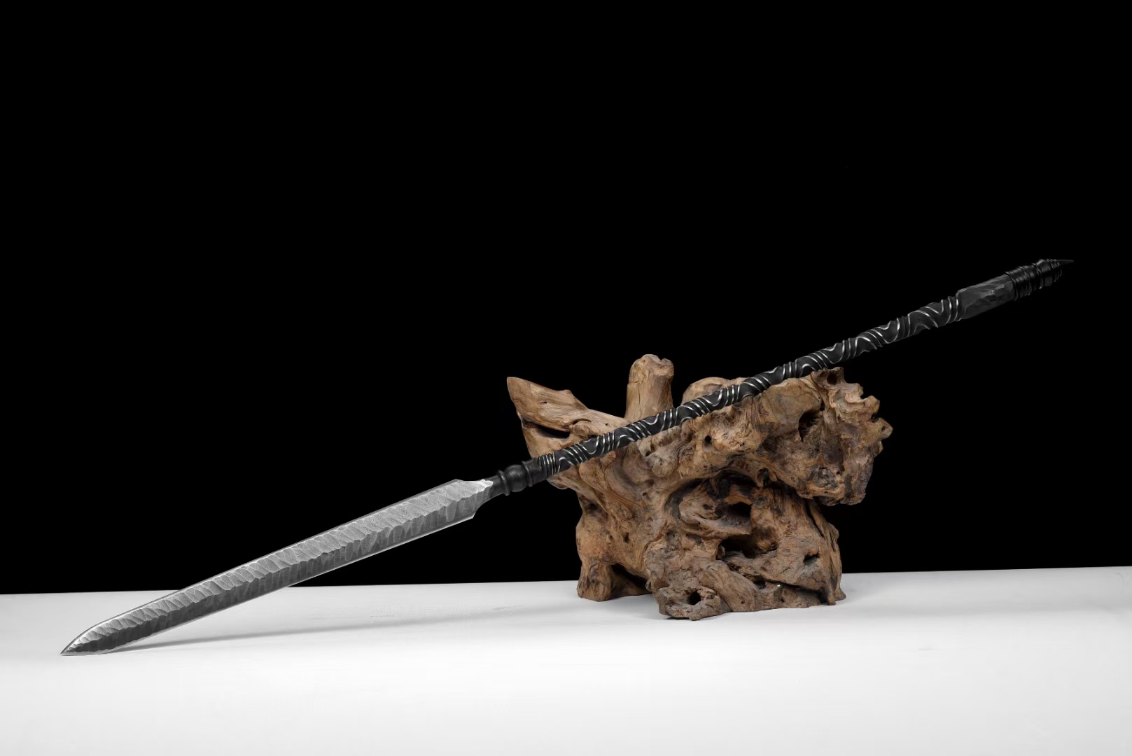 三色铜“青龙刀盘”武士刀（黑檀