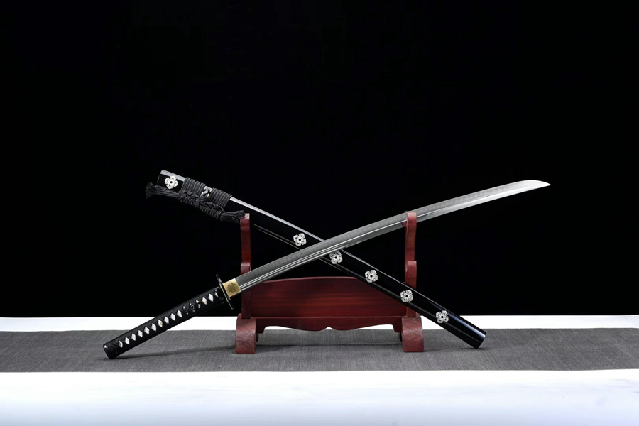 三色铜“青龙刀盘”武士刀（黑檀