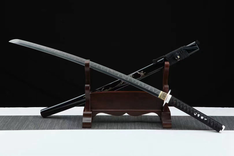 三色铜“青龙刀盘”武士刀（黑檀