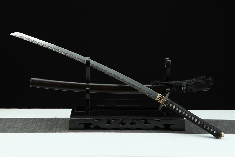 三色铜“青龙刀盘”武士刀（黑檀
