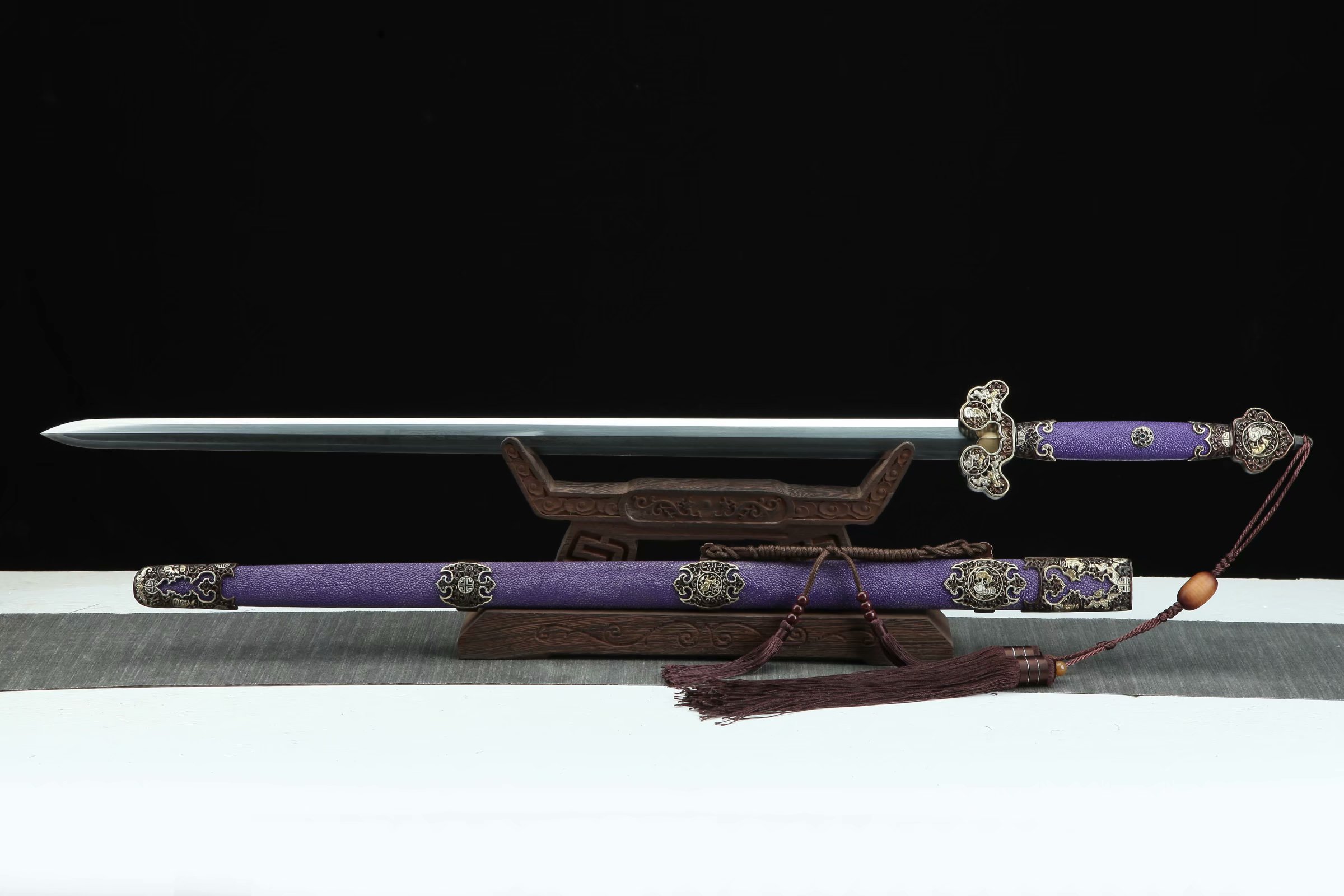 三色铜“青龙刀盘”武士刀（黑檀