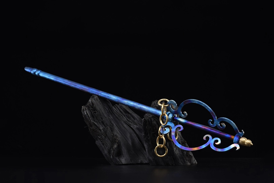 三色铜“青龙刀盘”武士刀（黑檀