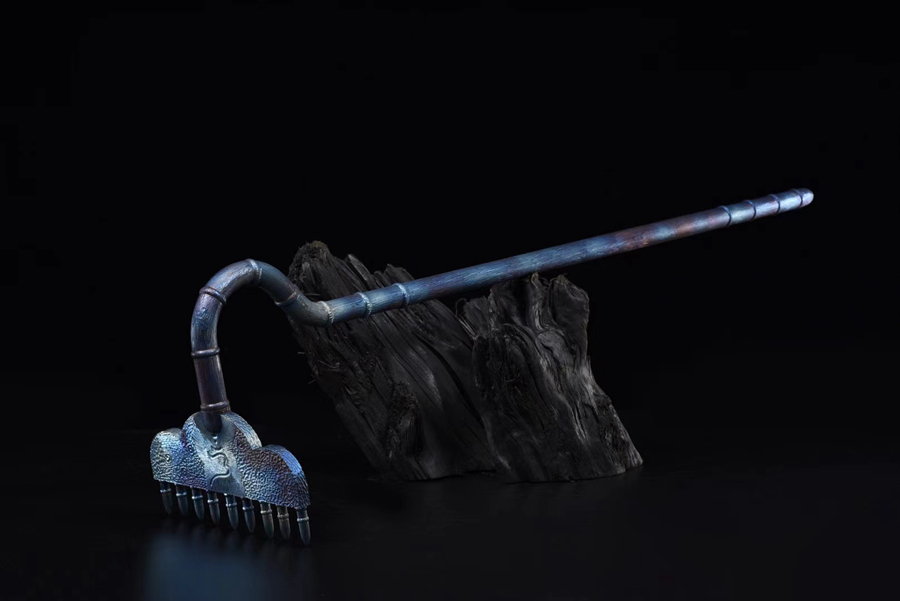 三色铜“青龙刀盘”武士刀（黑檀