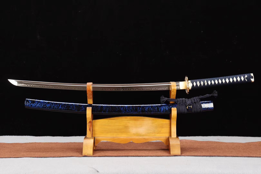 三色铜“青龙刀盘”武士刀（黑檀
