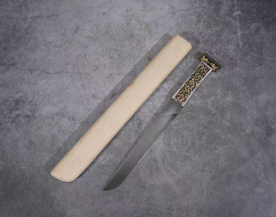 三色铜“青龙刀盘”武士刀（黑檀