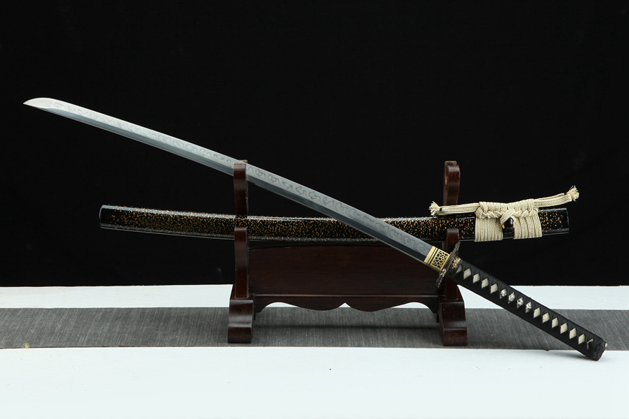 三色铜“青龙刀盘”武士刀（黑檀