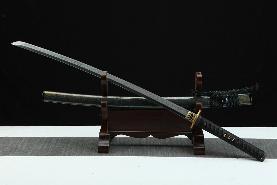 三色铜“青龙刀盘”武士刀（黑檀