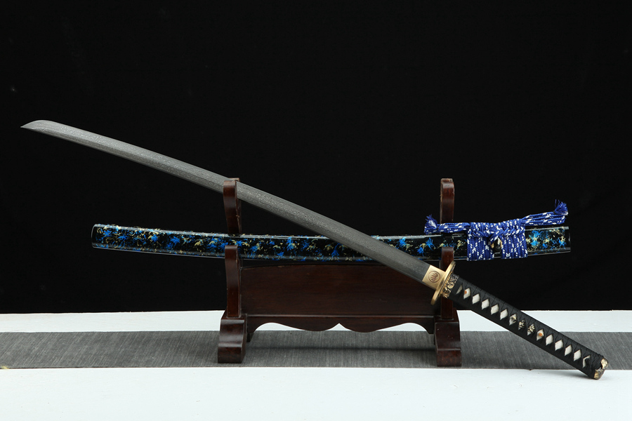 三色铜“青龙刀盘”武士刀（黑檀