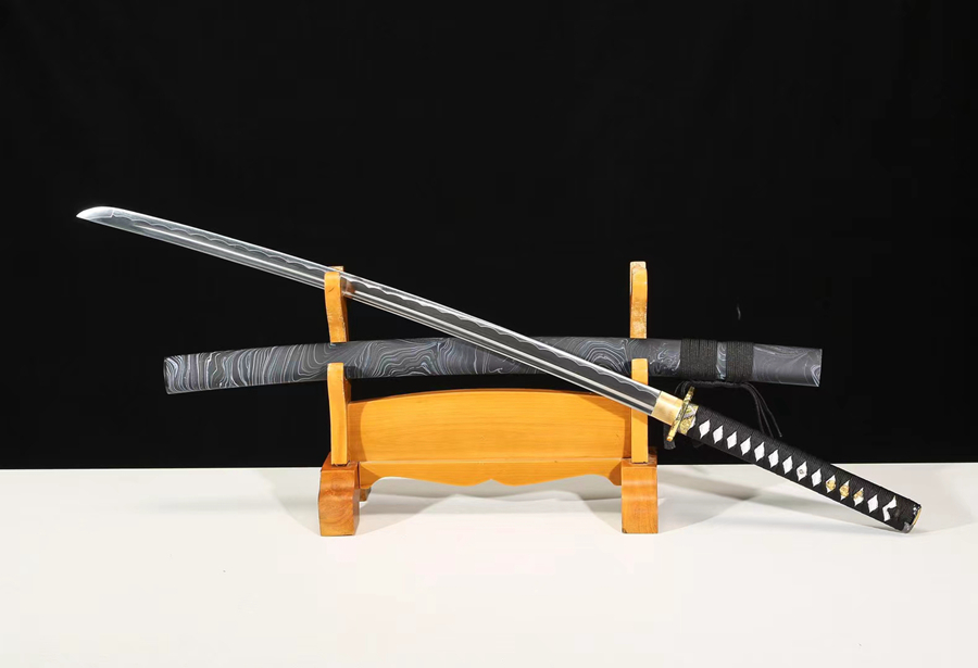三色铜“青龙刀盘”武士刀（黑檀