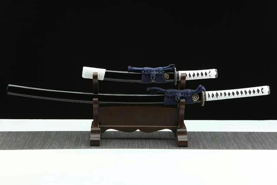 三色铜“青龙刀盘”武士刀（黑檀