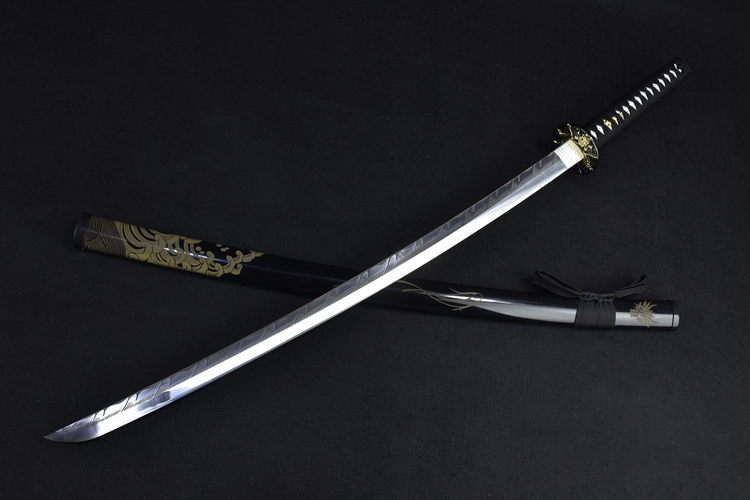 三色铜“青龙刀盘”武士刀（黑檀