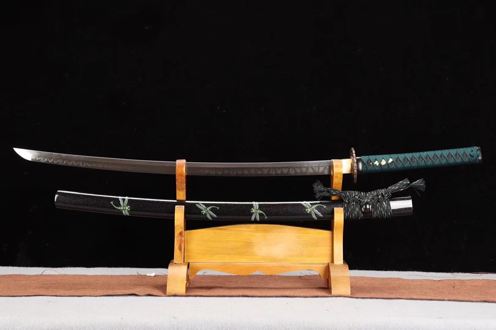 三色铜“青龙刀盘”武士刀（黑檀