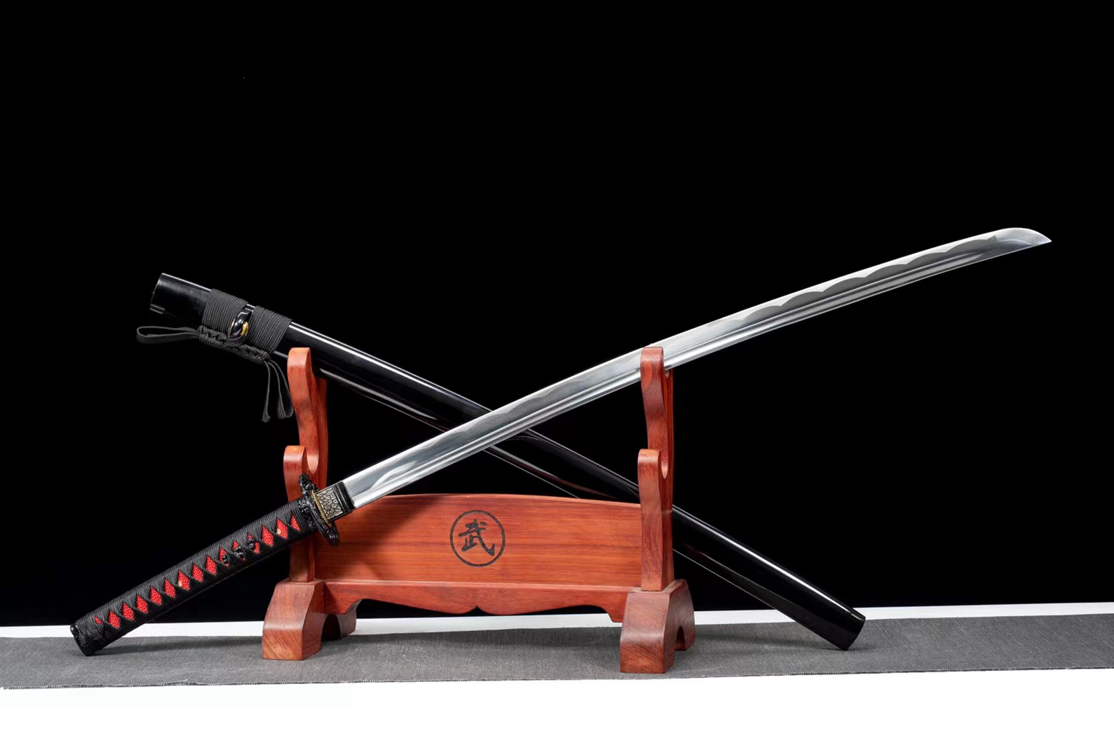 三色铜“青龙刀盘”武士刀（黑檀