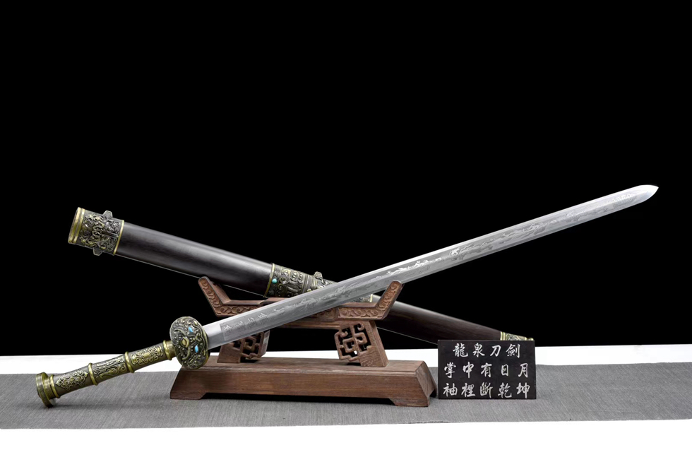 三色铜“青龙刀盘”武士刀（黑檀