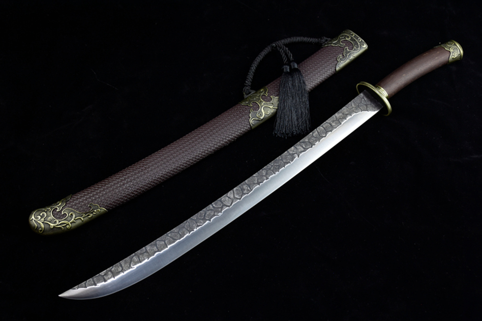 三色铜“青龙刀盘”武士刀（黑檀