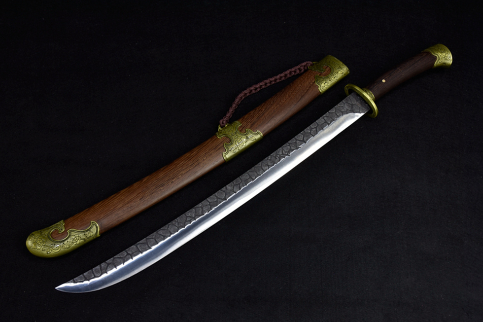 三色铜“青龙刀盘”武士刀（黑檀