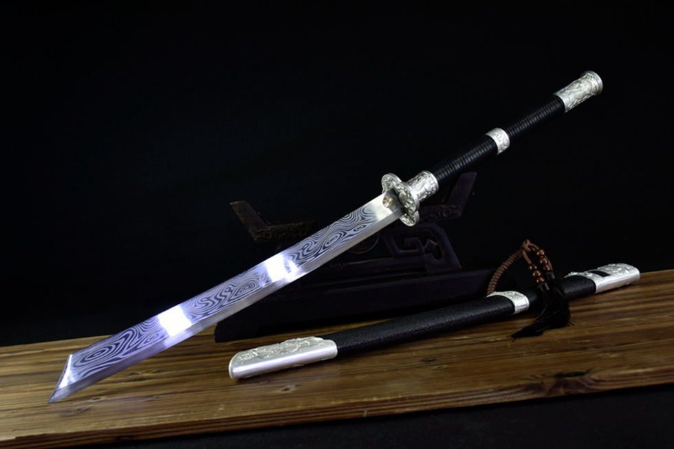 三色铜“青龙刀盘”武士刀（黑檀