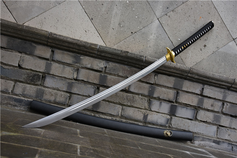 三色铜“青龙刀盘”武士刀（黑檀