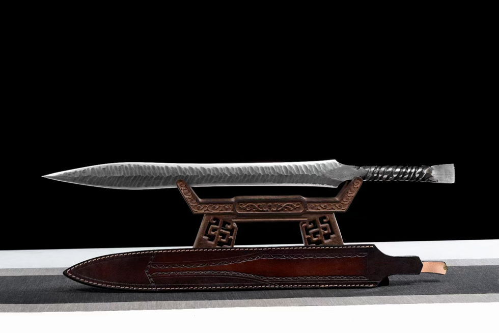 三色铜“青龙刀盘”武士刀（黑檀
