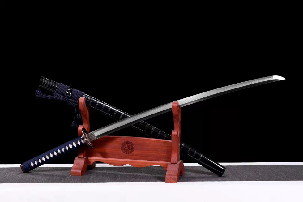 三色铜“青龙刀盘”武士刀（黑檀