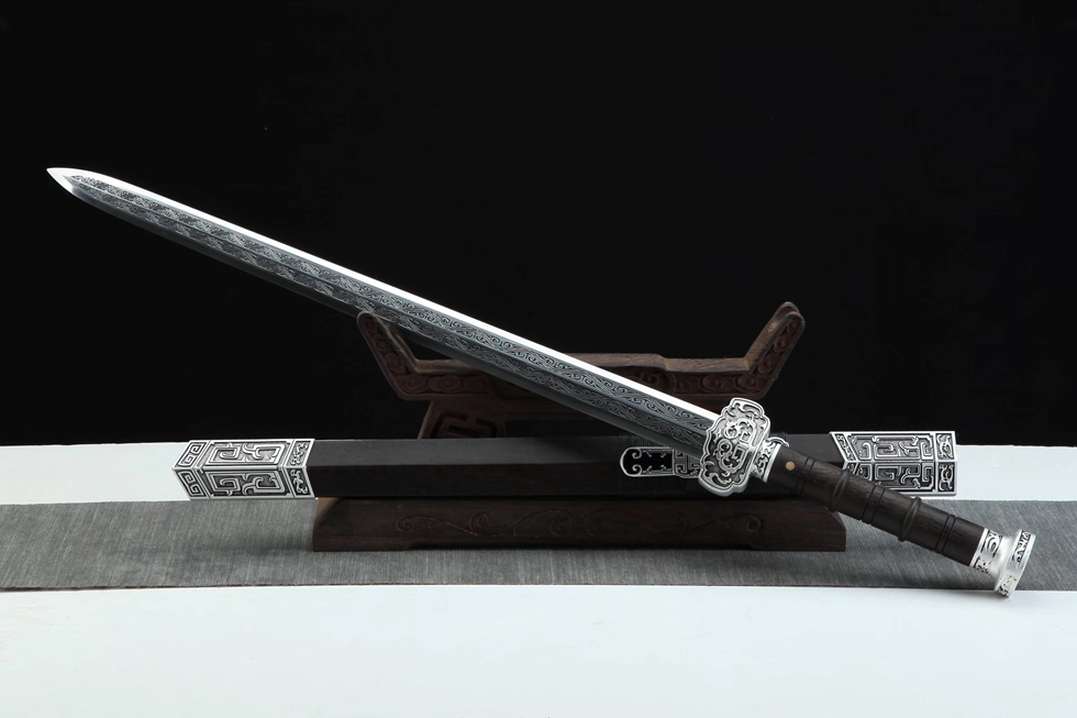 三色铜“青龙刀盘”武士刀（黑檀