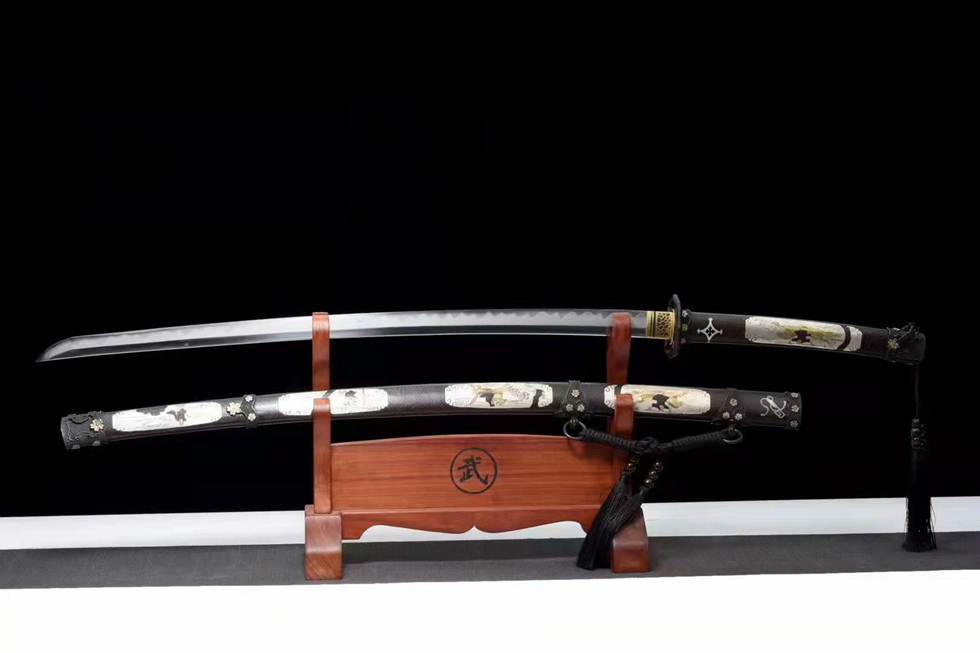 三色铜“青龙刀盘”武士刀（黑檀