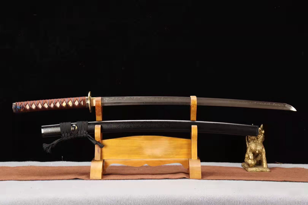 三色铜“青龙刀盘”武士刀（黑檀